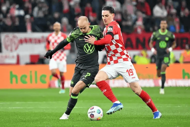 德甲周六016前瞻:霍芬海姆主场冲欧冠!5名VS11名,遇苦主能否打破小球魔咒?